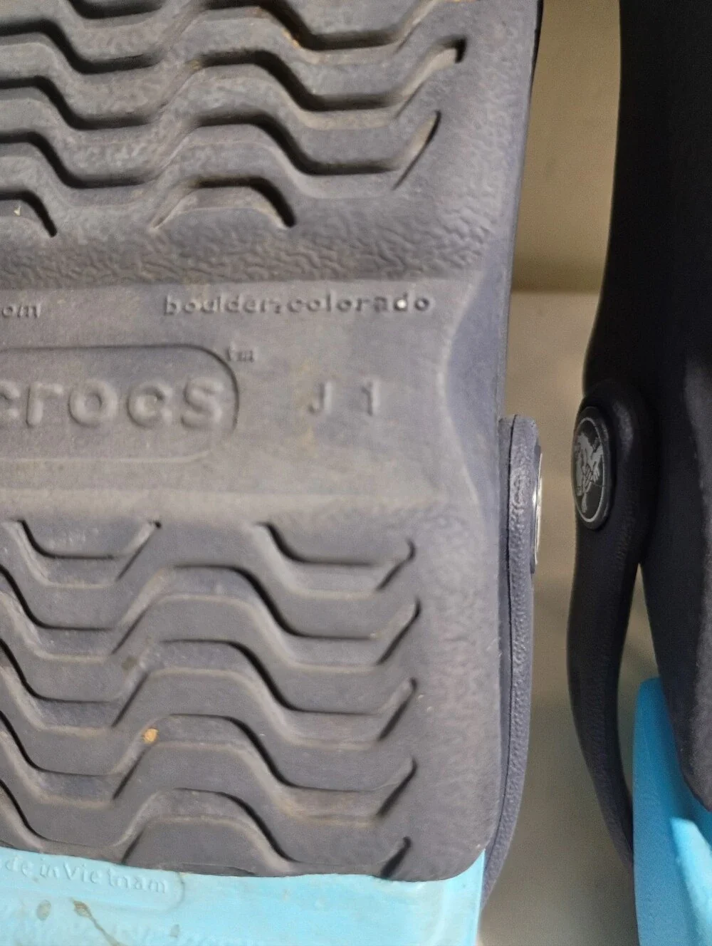 Crocs Kids' Electro Clog Navy / Electric Blue Size J1